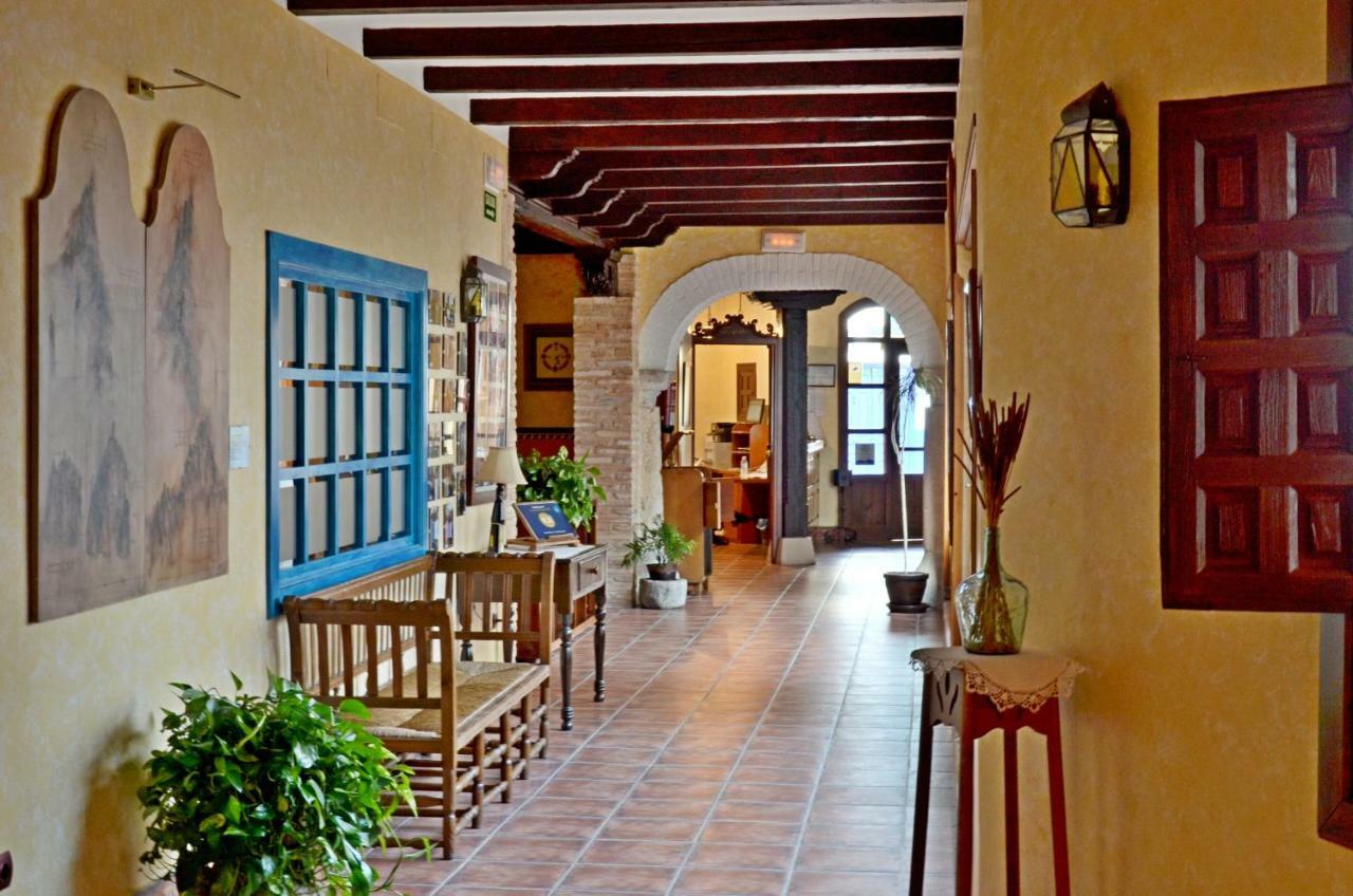 Hospedium Hotel Retiro Del Maestre Αλμάγκρο Εξωτερικό φωτογραφία